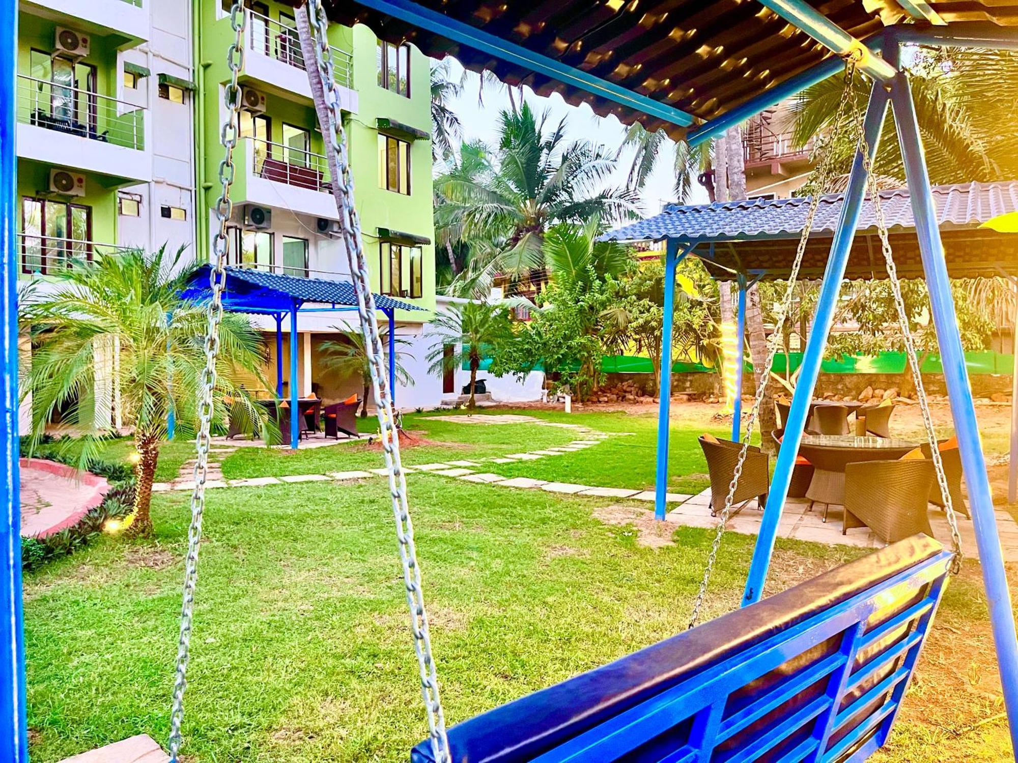 Summer Beach Resort, Goa - #Near Baga Beach #Swimming Pool #Garden #Bar #Lift #Premium Rooms #Property Of The Year #70565-84665 Calangute Exterior photo